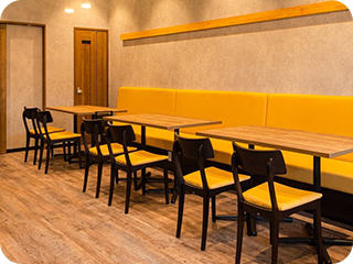 チキンバル ふぉんてーる（鳥料理）