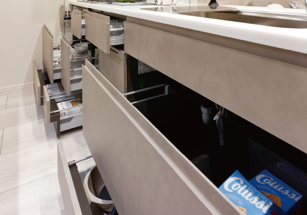 ブルモーション付きオールスライド収納