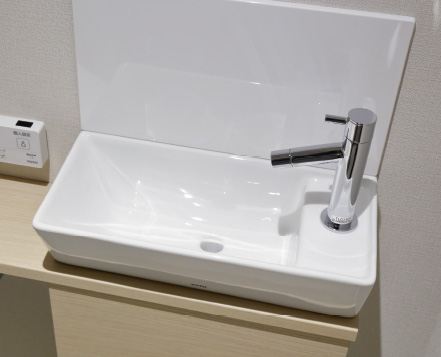 トイレ手洗いカウンター