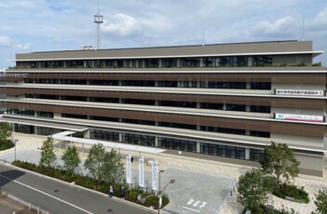 国分寺市役所新庁舎（徒歩8分/約600m）※国分寺市役所提供