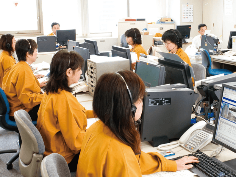 専任スタッフがダイレクトに受付（通話無料）