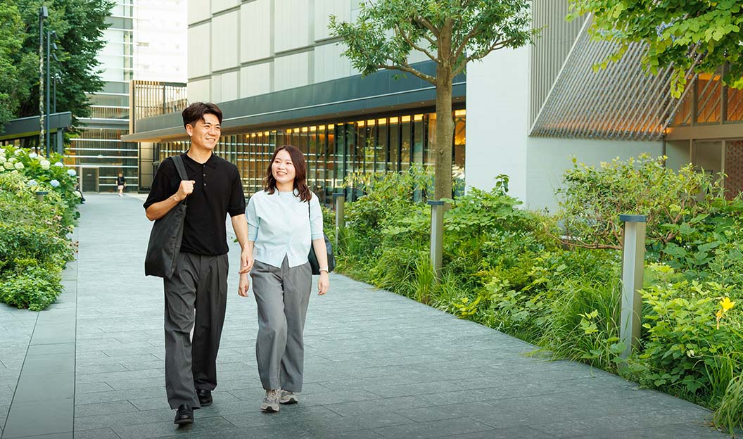 GREEN SPRINGS（自転車9分／約2,220m）