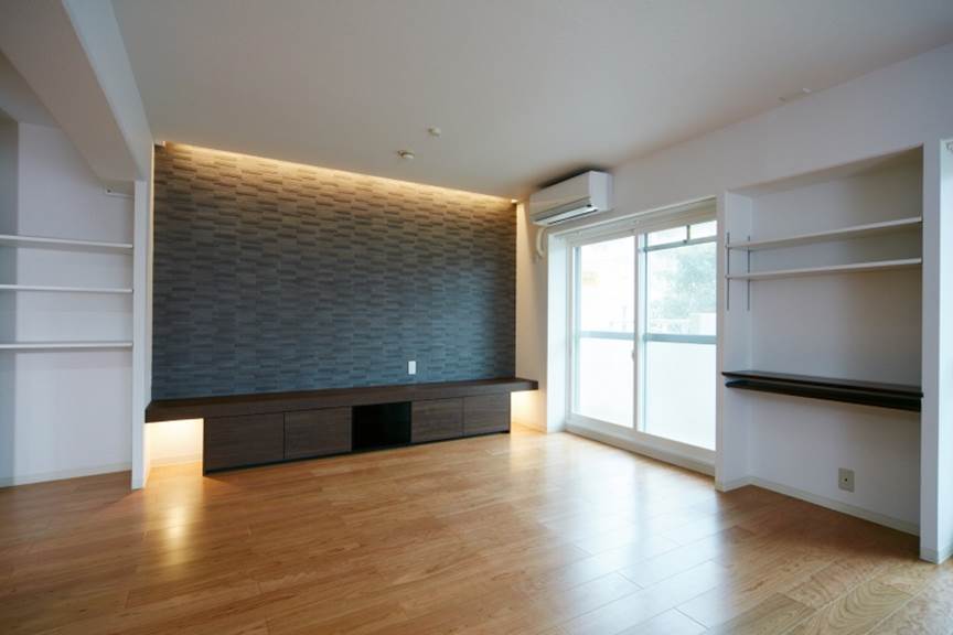 エコカラットと間接照明で実現したモダン空間